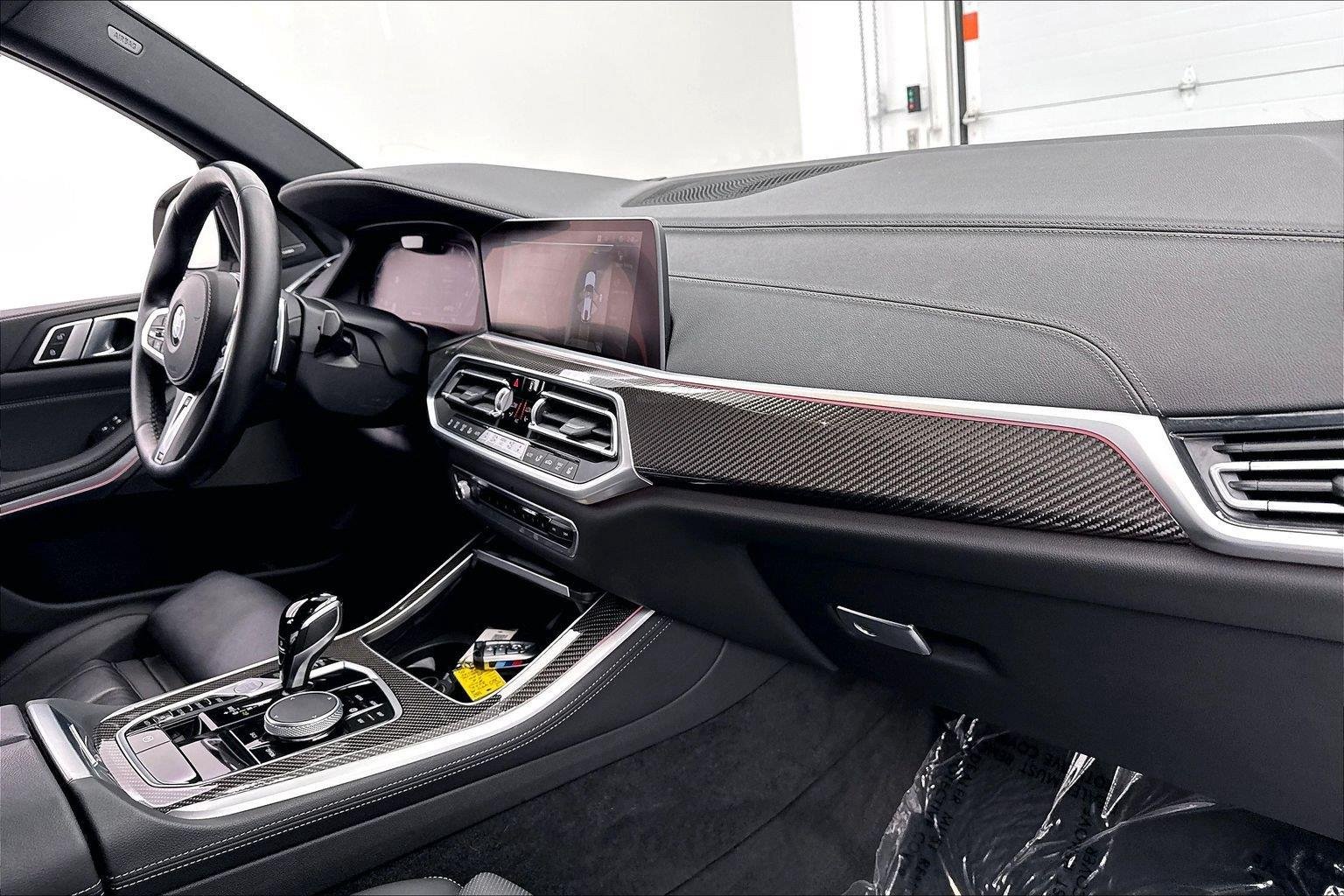 Certified Used 2022 Alpine White BMW M50i image 25