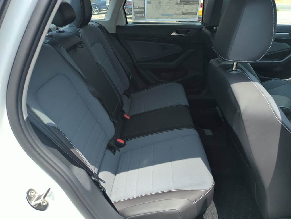 New 2026 White Volkswagen 1.5T SE image 33