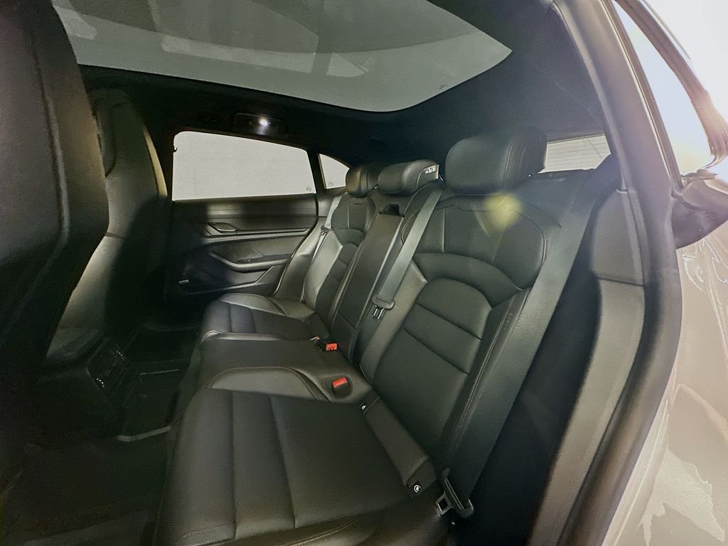 2022 Porsche Taycan Base - Photo 27