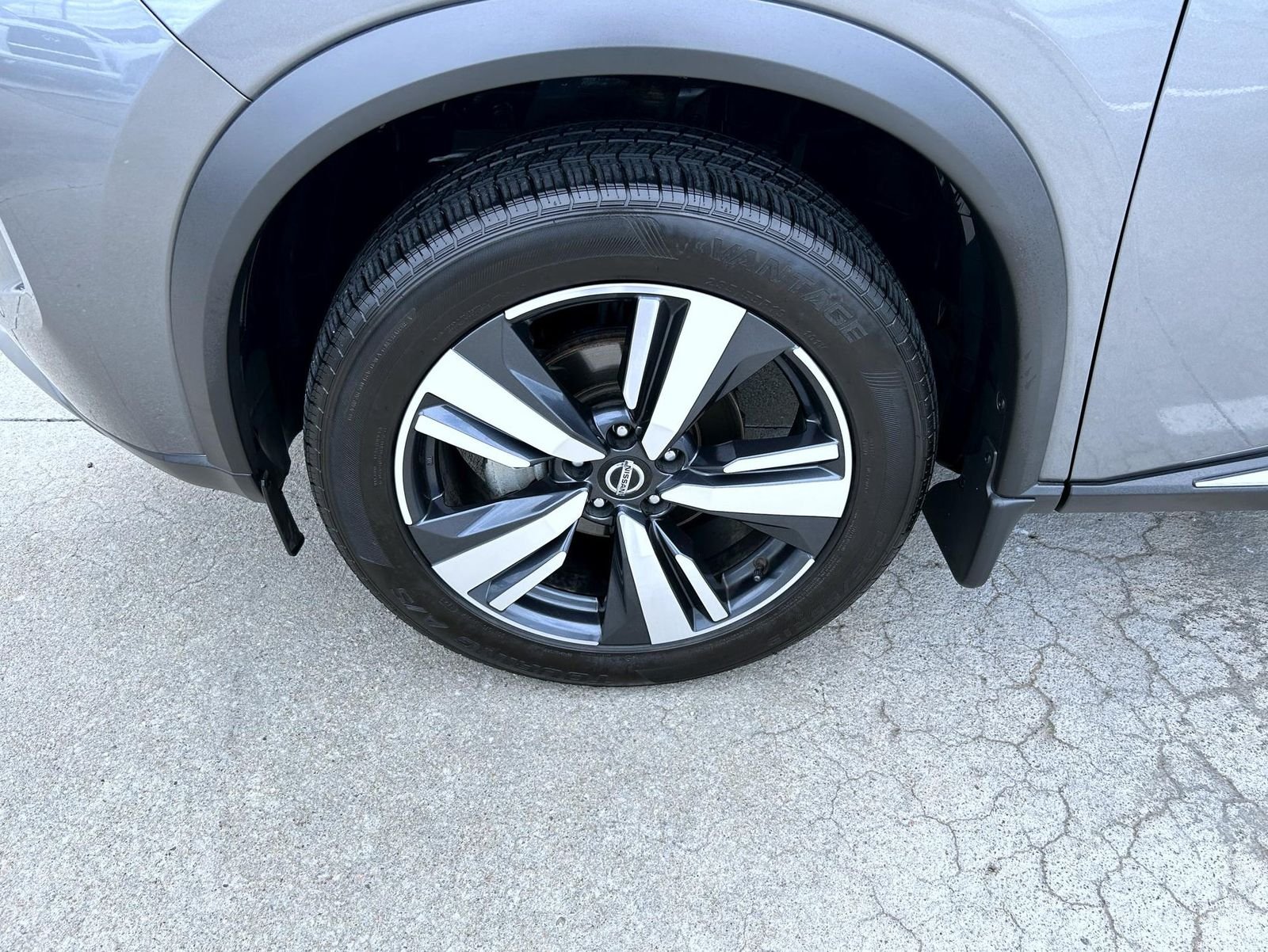 Used 2021 Gray Nissan SL image 22