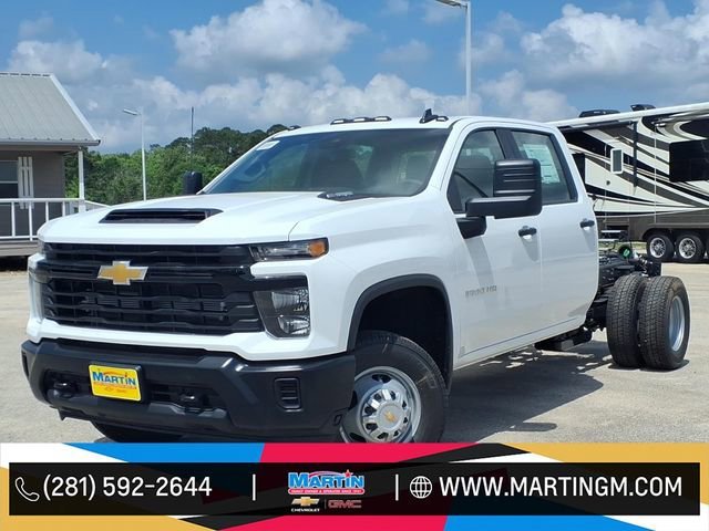 New 2026 Chevrolet Silverado 3500 HD Chassis Cab Work Truck Four Wheel Drive Crew Cab