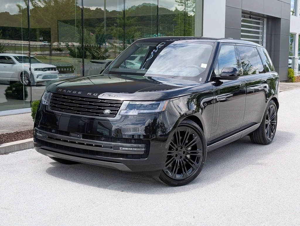 2026 Land Rover Range Rover 3.0 SE LWB 7's photo