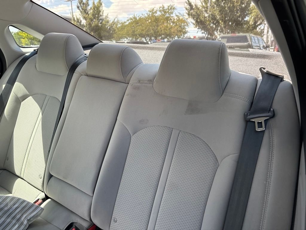 Used 2018 Gray Hyundai SEL image 26