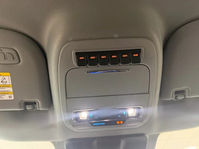 New 2026 Star White Metallic Tri-Coat Ford F-250® Lariat® image 30