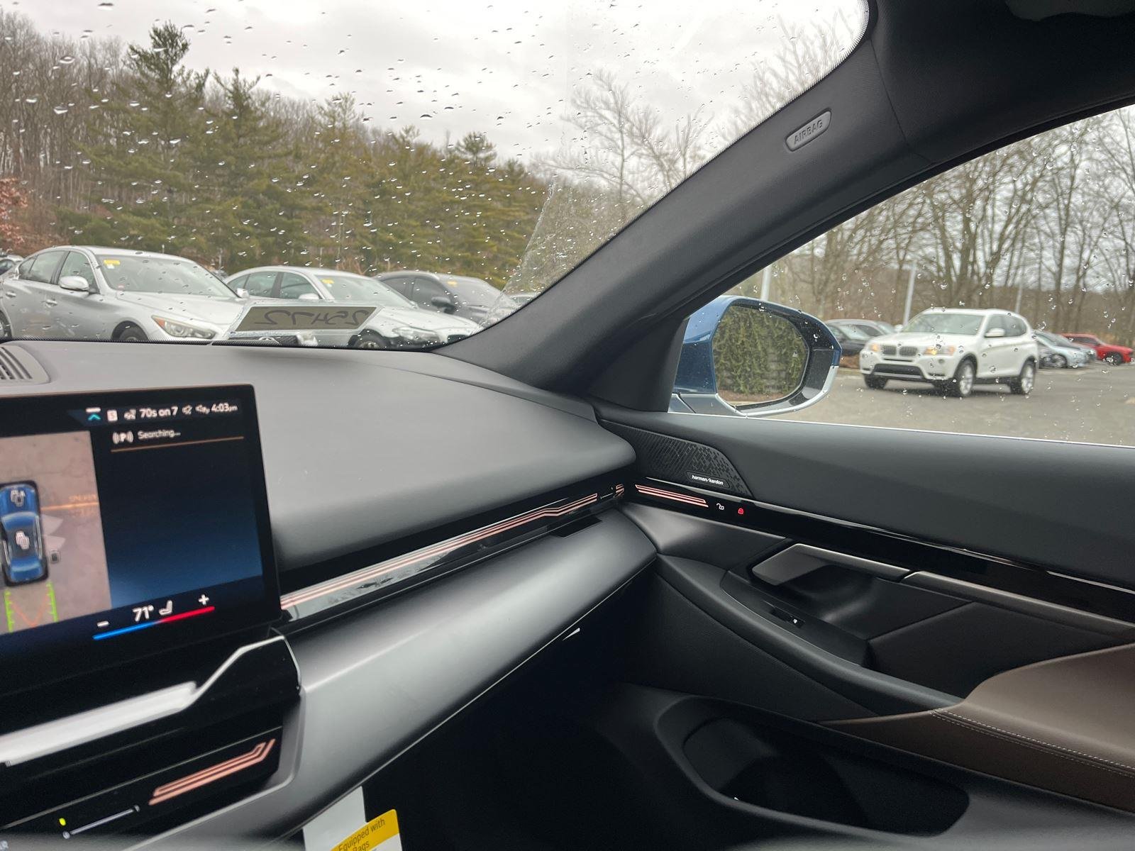 2025 BMW 5 Series 530i - Photo 18