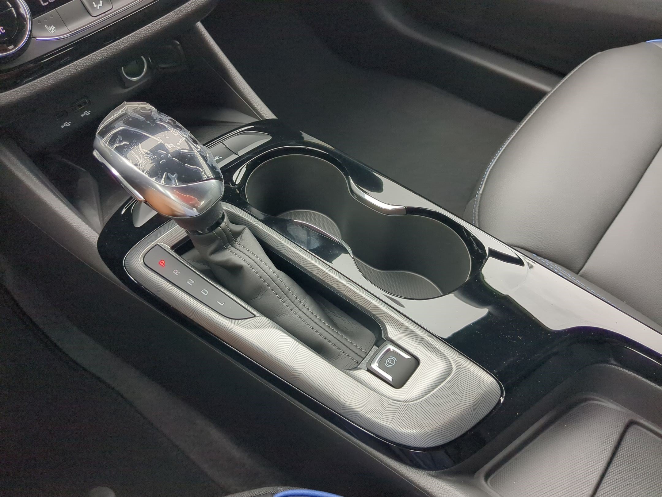 New 2026 Summit White Buick Sport Touring image 23