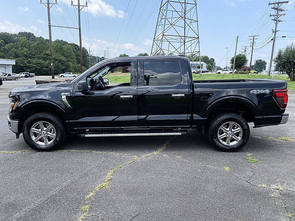 Used 2025 Black Metallic Ford XLT image 8