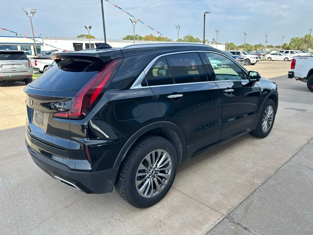 Used 2025 Black Cadillac Premium Luxury image 33