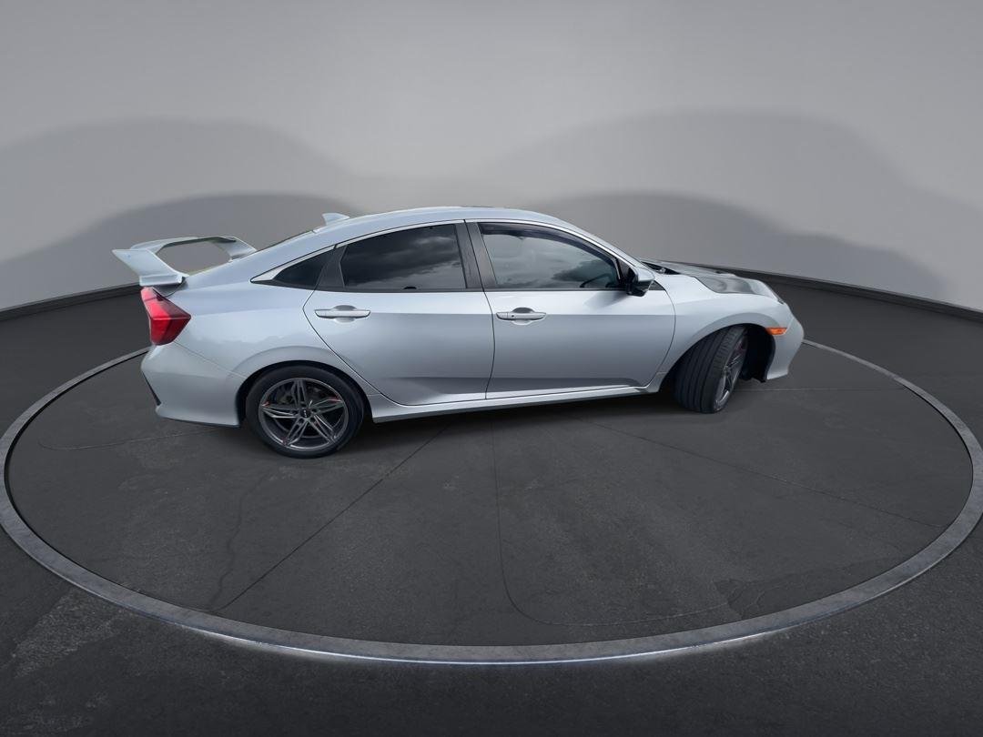 Used 2017 Lunar Silver Metallic Honda Si image 9