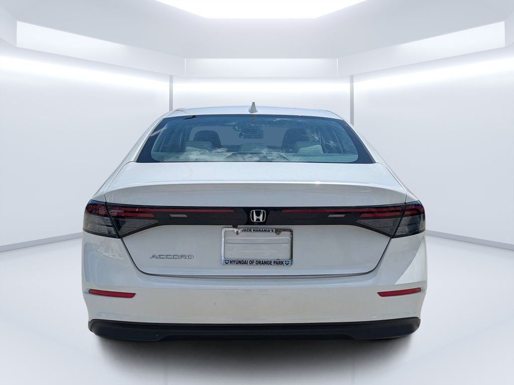 Used 2024 White Honda LX image 4