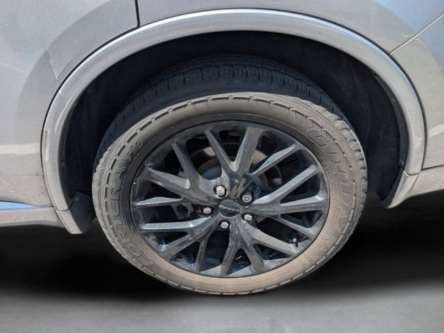Used 2015 Silver Dodge SXT image 16
