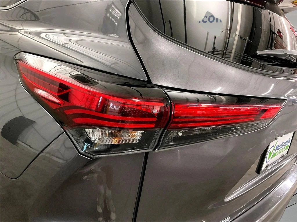 Used 2022 Gray Toyota XLE image 35