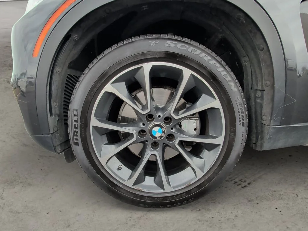 Used 2017 Gray BMW xDrive40e image 14