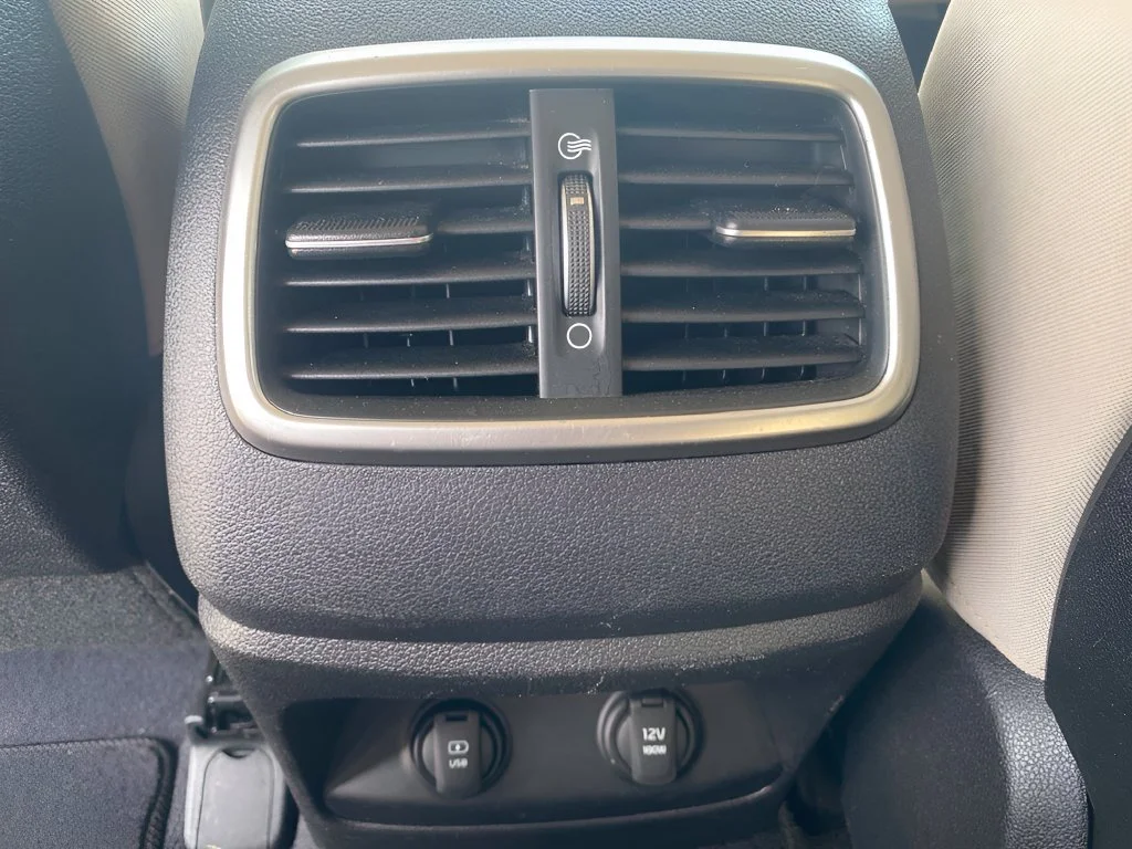 Used 2017  Kia LX V6 image 14