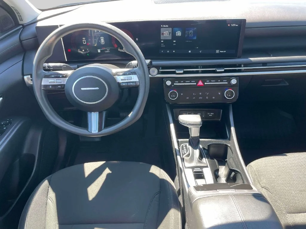 Certified Used 2025 Silver Hyundai SEL image 13