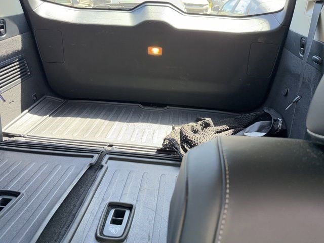 Used 2023 Super Black Nissan Platinum image 19