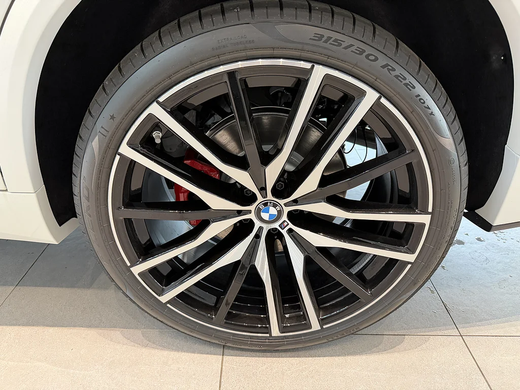 New 2026 Alpine White BMW xDrive40i image 7