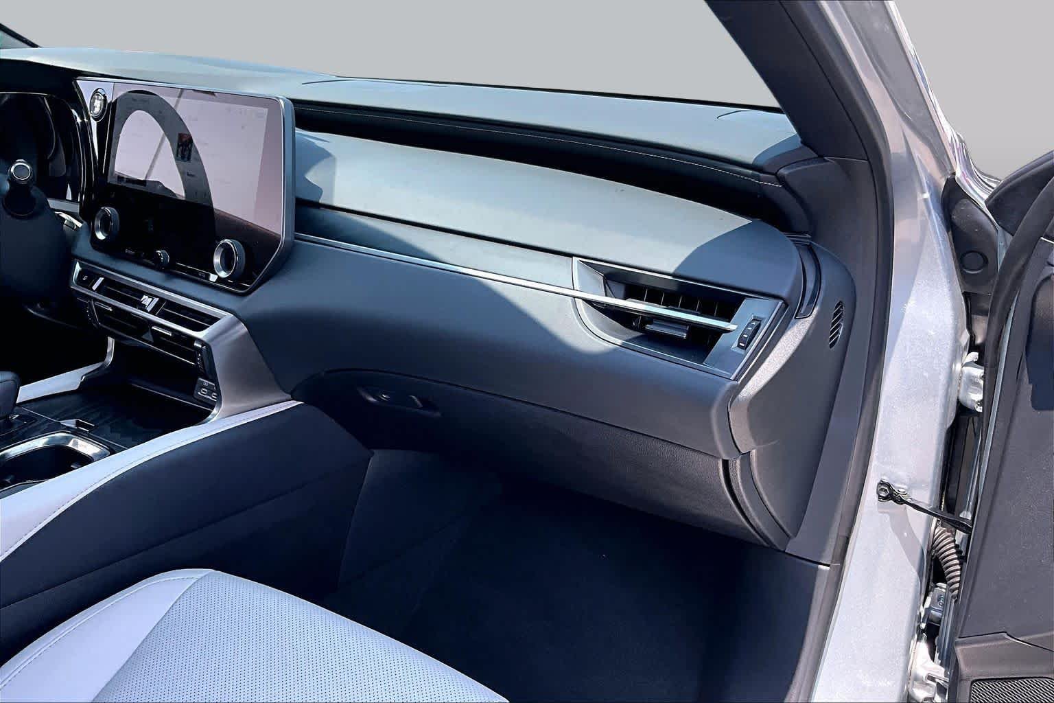 Used 2026 Iridium Lexus Premium image 16