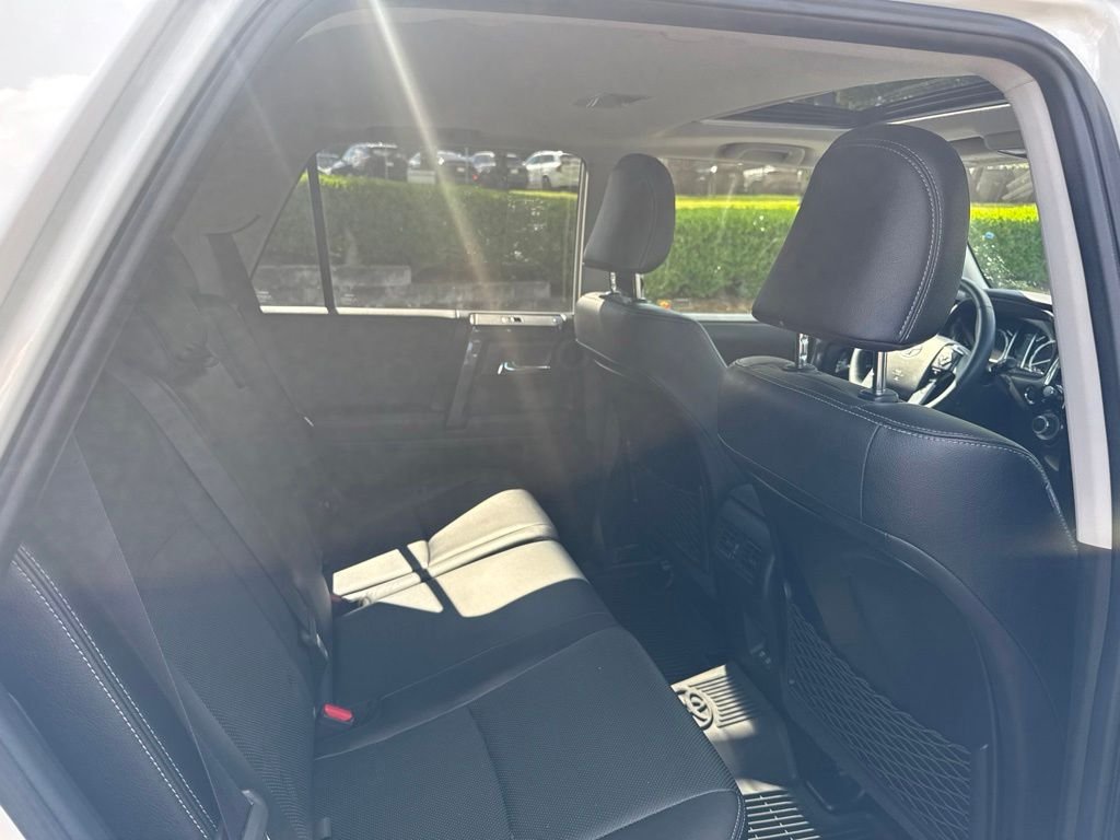 Used 2020 Blizzard Pearl Toyota Nightshade image 23