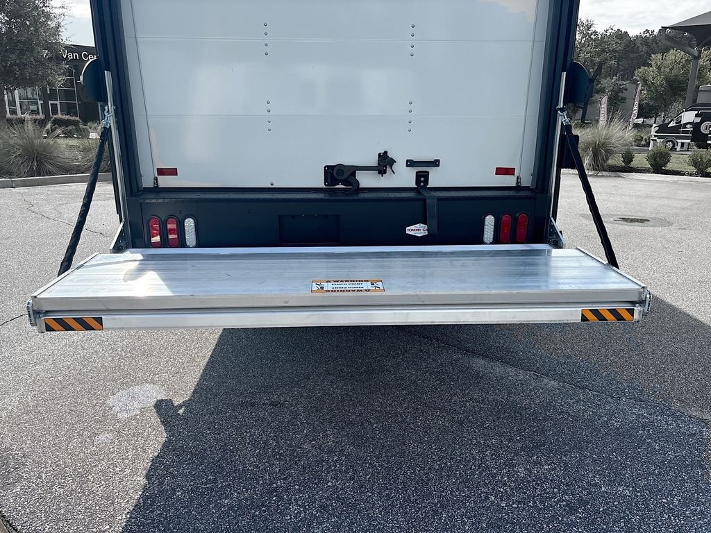 New 2026  Mercedes-Benz Knapheide Dry Box image 12