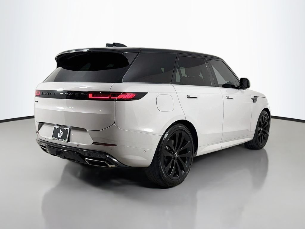 Certified Used 2024 Gray Land Rover Dynamic SE image 5