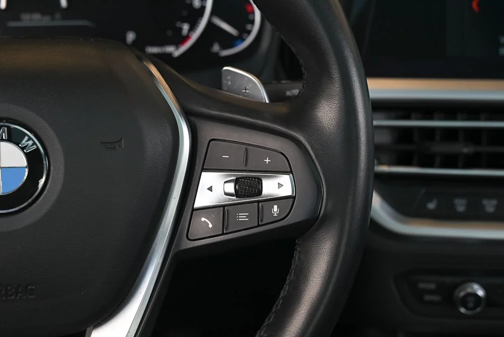 Used 2019 Black BMW 330i image 19