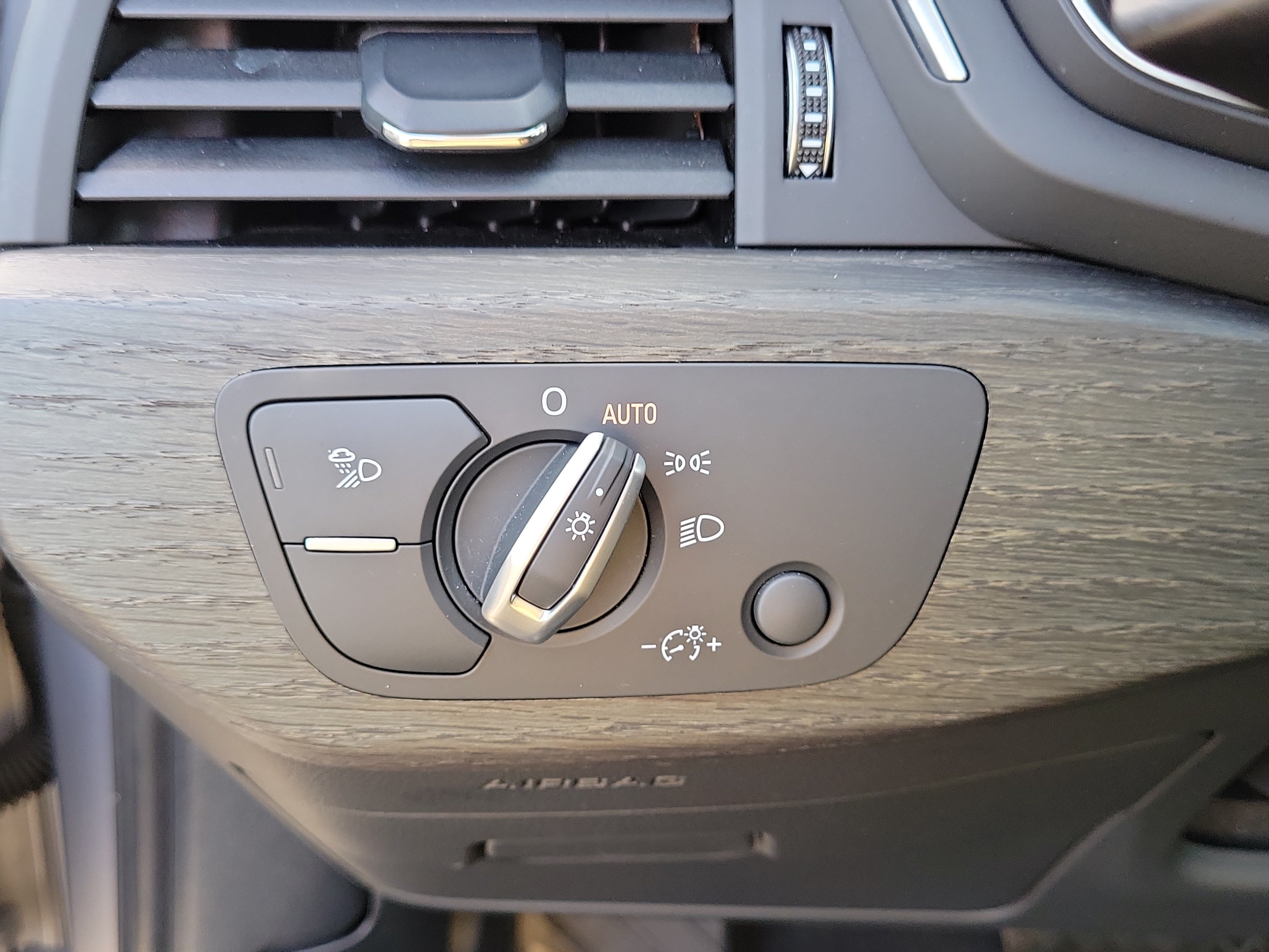 Used 2019 Monsoon Gray Metallic Audi 2.0T Premium image 23