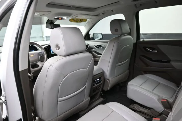 Used 2021 Beige Chevrolet LT Leather image 19