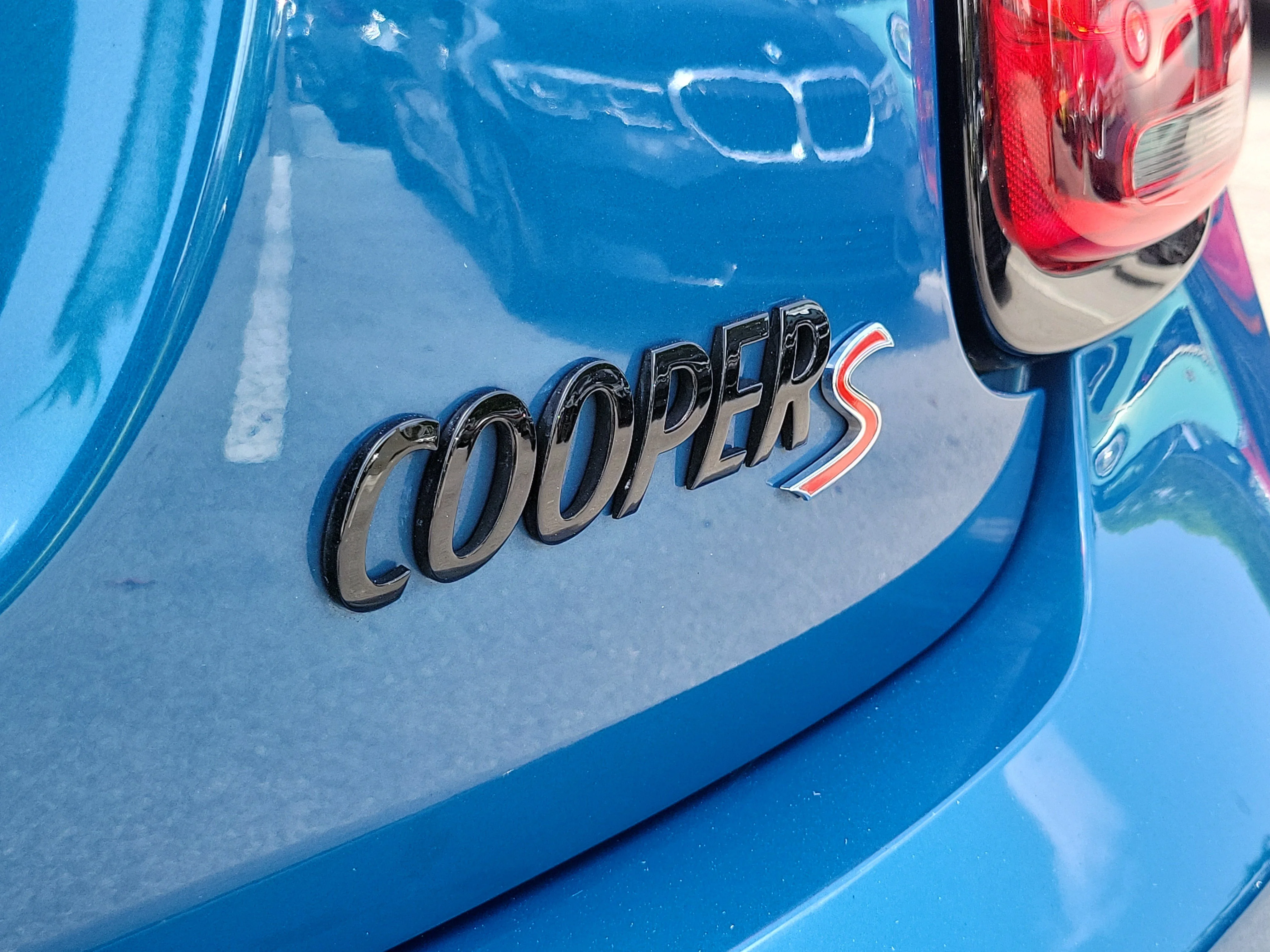 Used 2024 Island Blue Metallic MINI Cooper S image 5