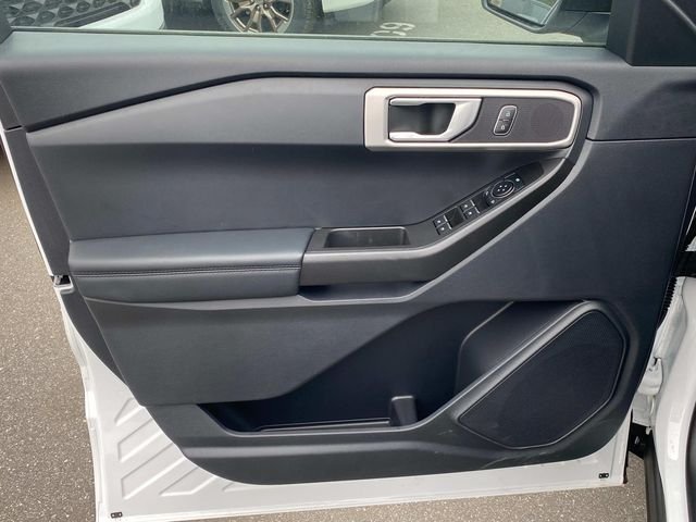 New 2025 White Ford Base image 10