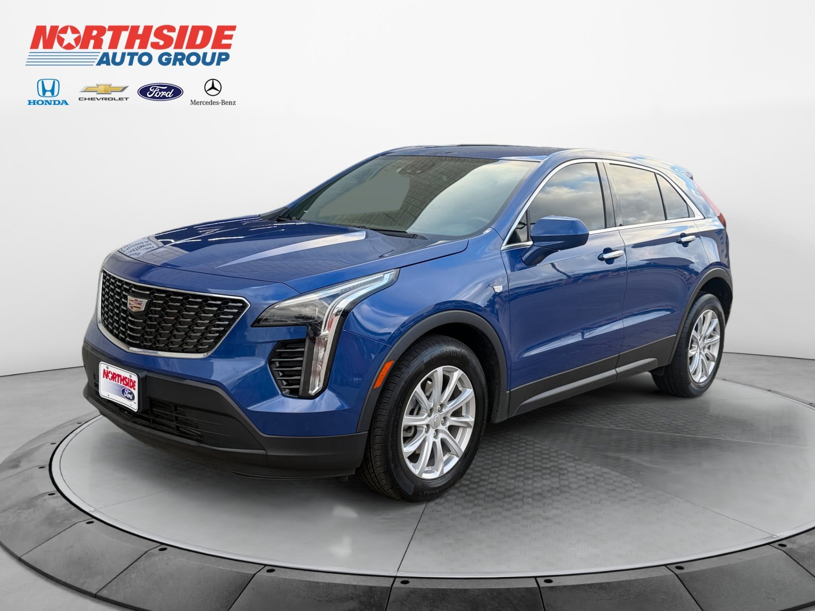 Certified Used 2023 Wave Metallic Cadillac FWD Luxury image 3