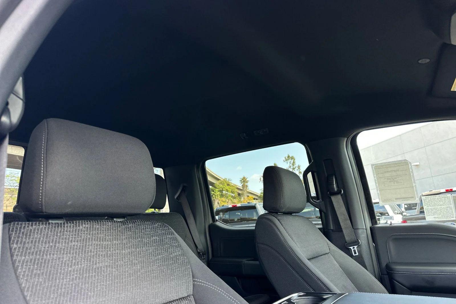 New 2026 Carbonized Gray Metallic Ford XLT image 15