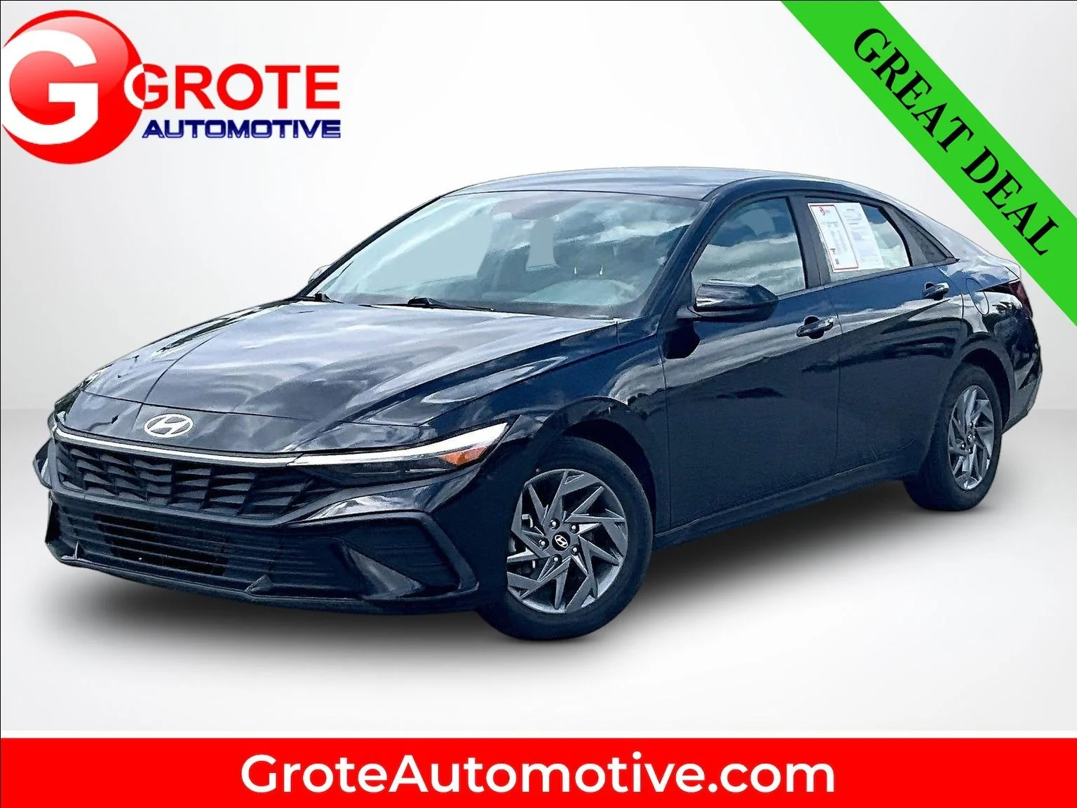 Used 2024 Black Hyundai SEL image 1