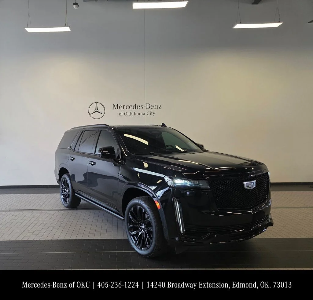 Used 2022 Black Cadillac Sport Platinum image 3