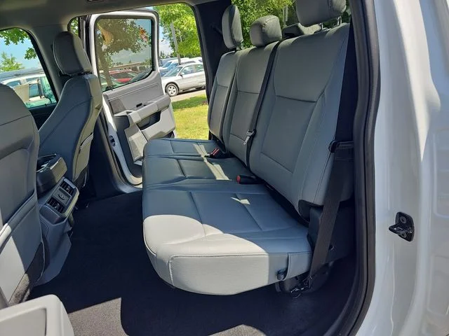 Used 2025 White Ford Flash image 14