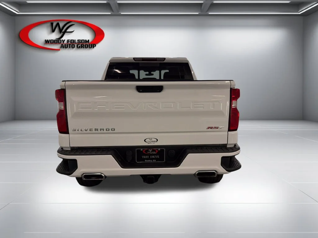 Used 2021 White Chevrolet RST image 6