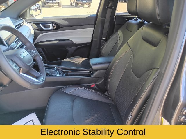 Used 2023 Gray Jeep Limited image 12