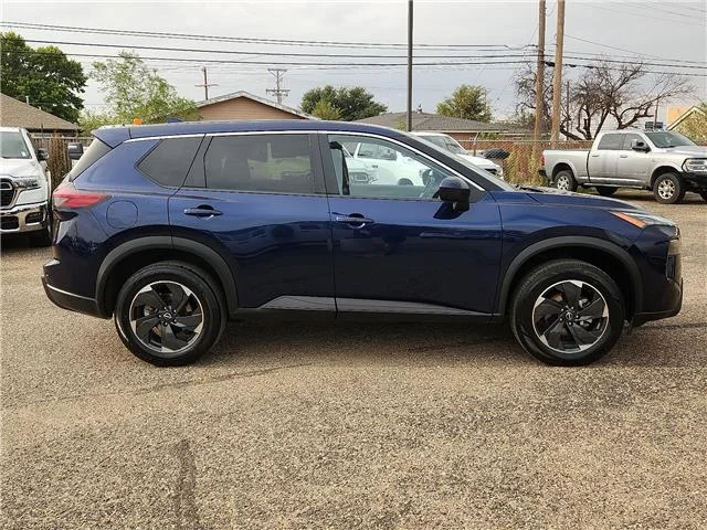 Used 2025 Blue Nissan SV Front-Wheel Drive image 5