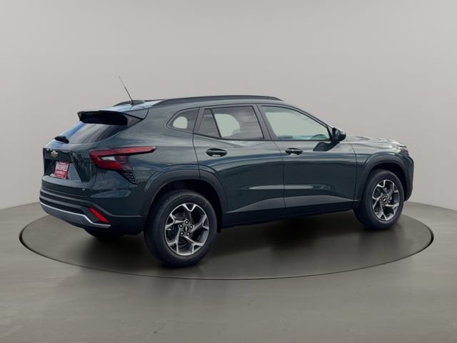 2026 Chevrolet Trax LT - Photo 10