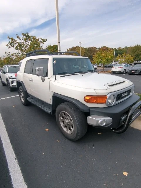 Used 2011  Toyota Base image 6