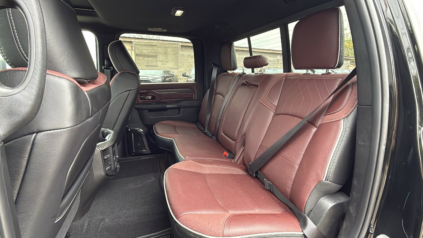 New 2025 Diamond Black Crystal Pearl-Coat Exterior Paint RAM Limited image 16