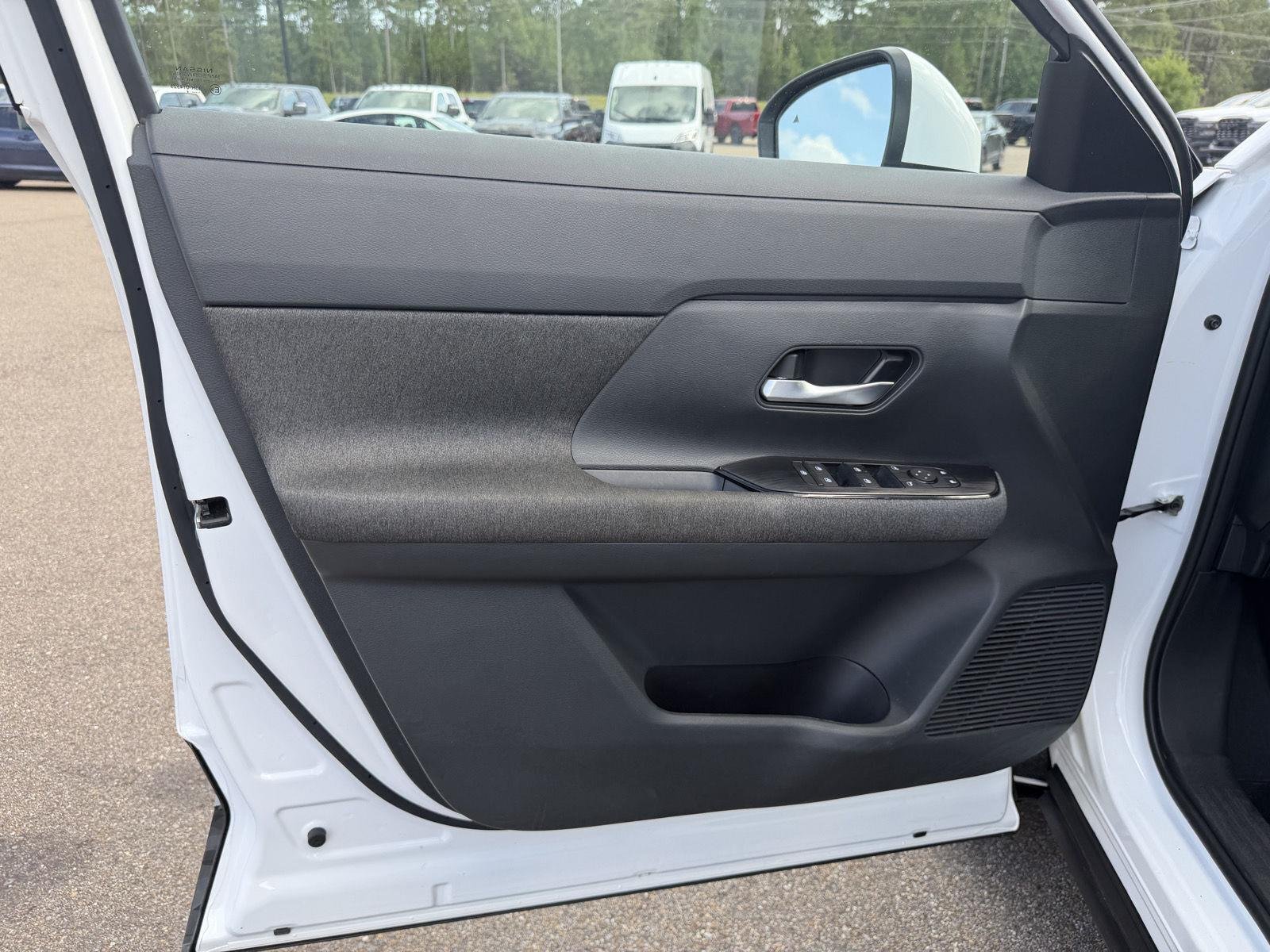 Used 2025 Fresh Powder Nissan SV image 14