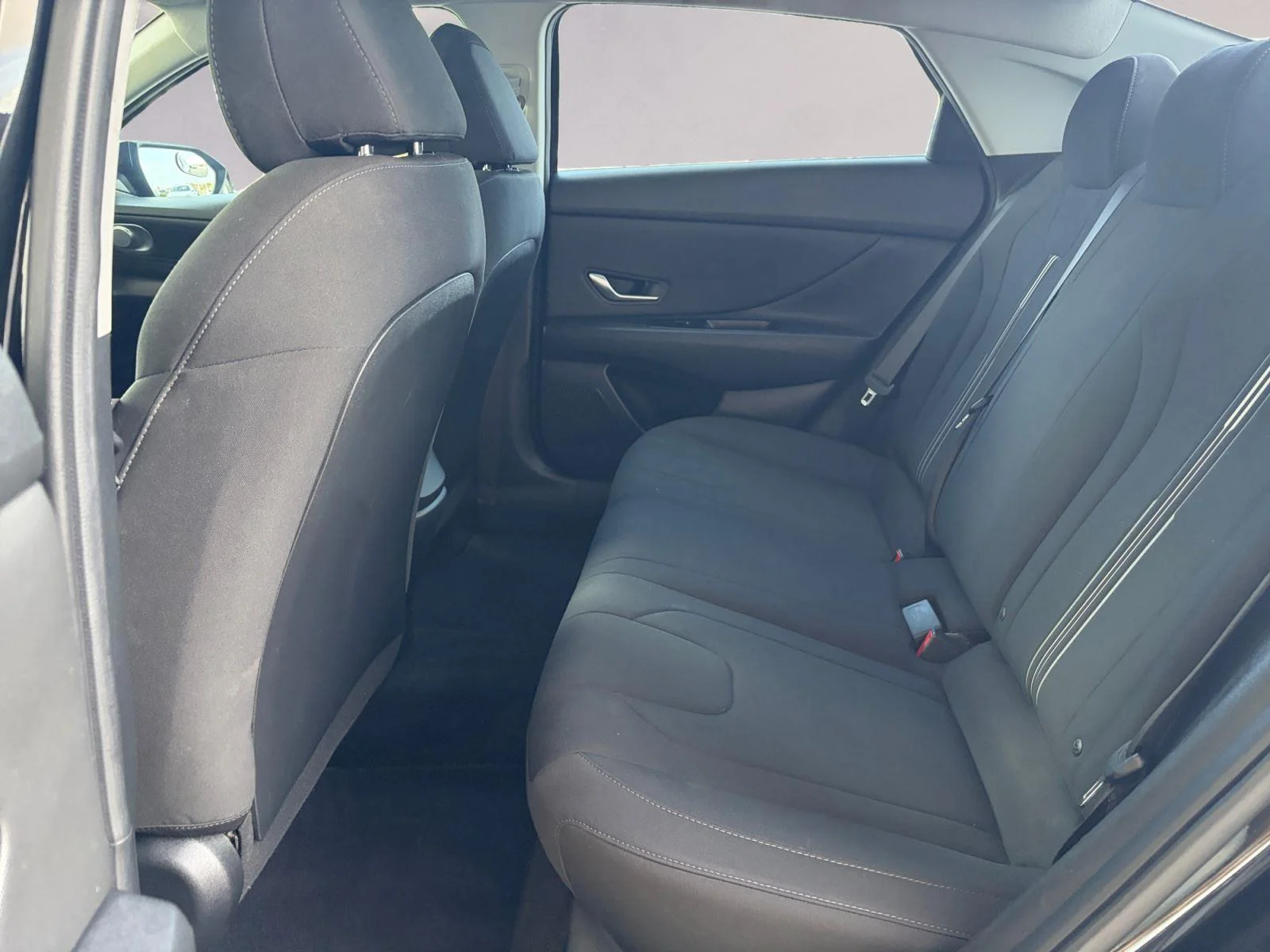 Used 2023 Phantom Black Hyundai SEL image 13