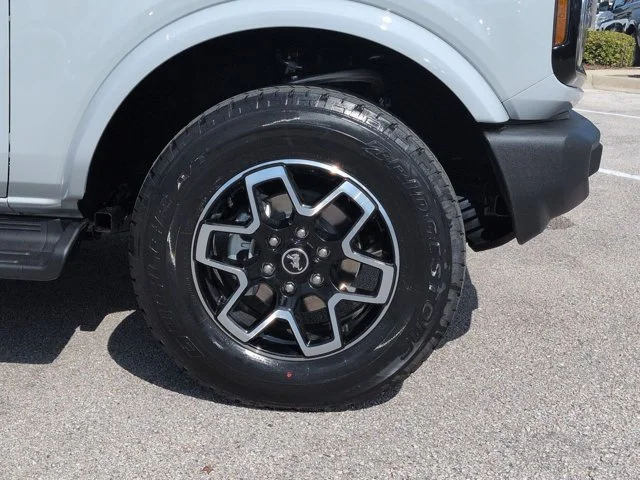 New 2026 Avalanche Gray Ford Outer Banks® image 11