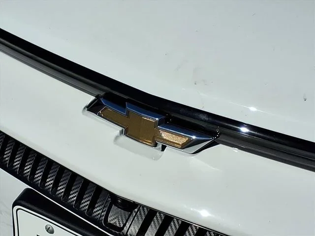 New 2026 Summit White Chevrolet LT image 20