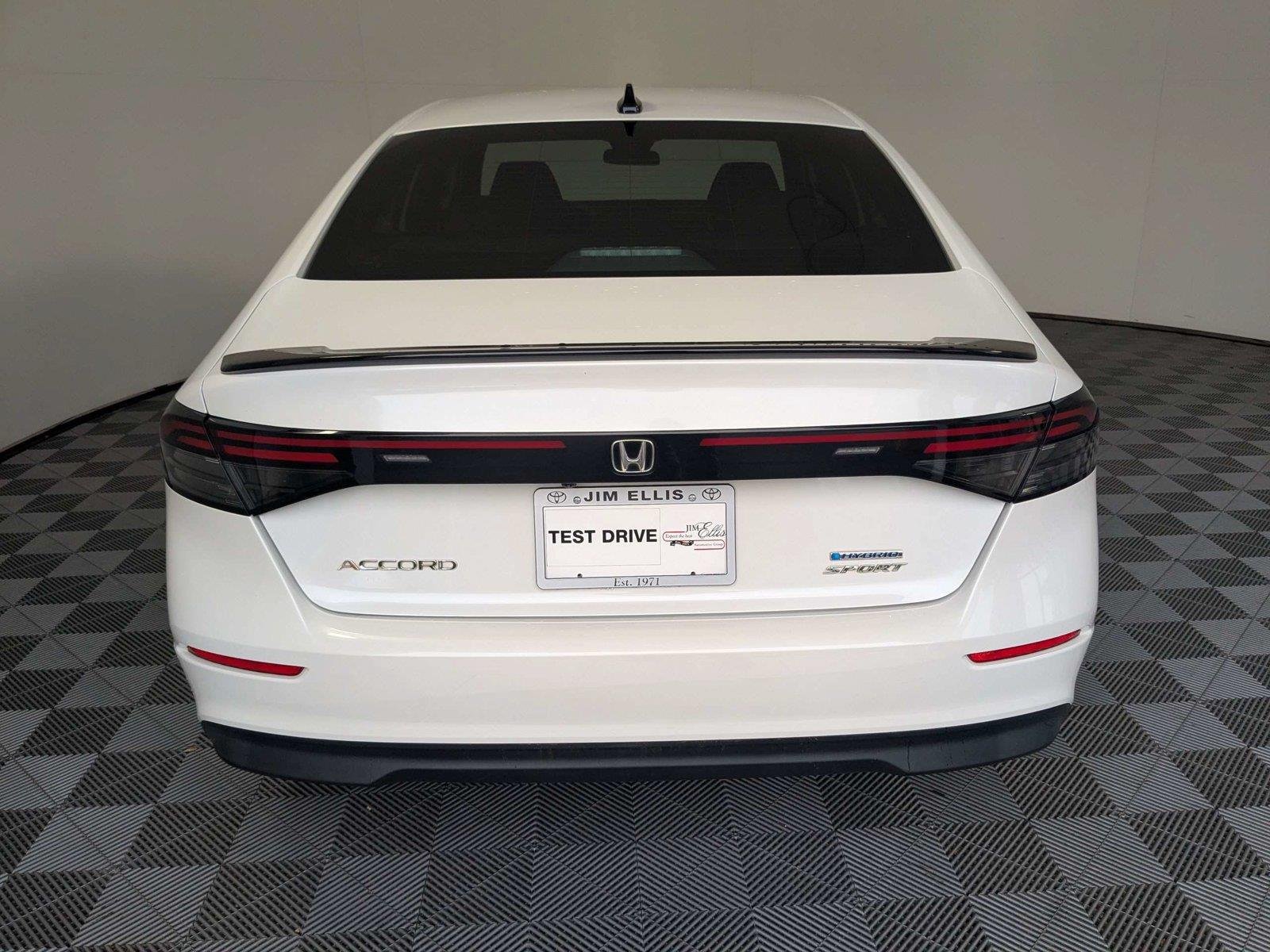 Used 2023 Platinum White Pearl Honda Sport image 7