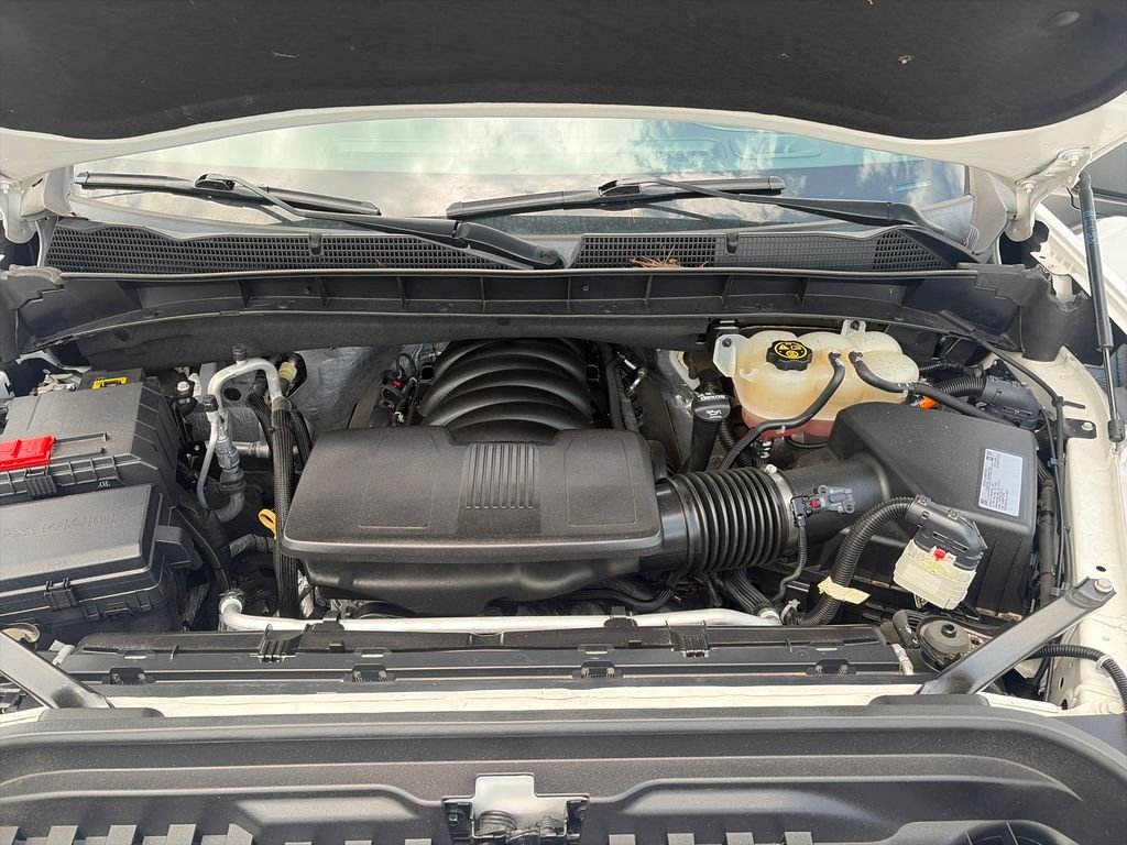 Used 2019 White GMC SLT image 22