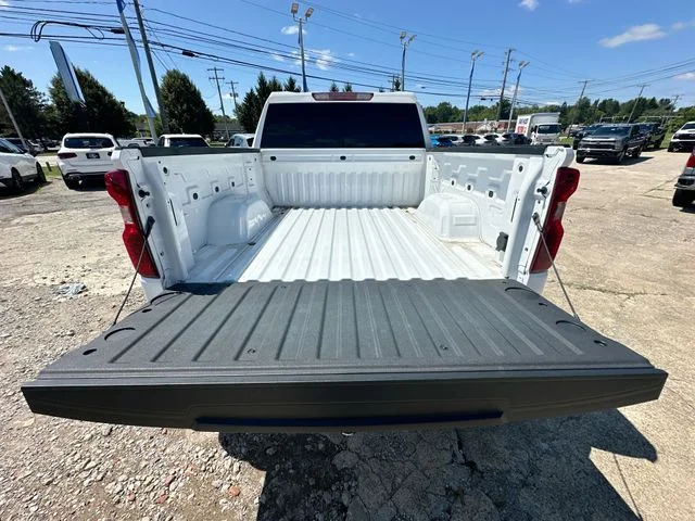 Used 2024 White Chevrolet LT image 28