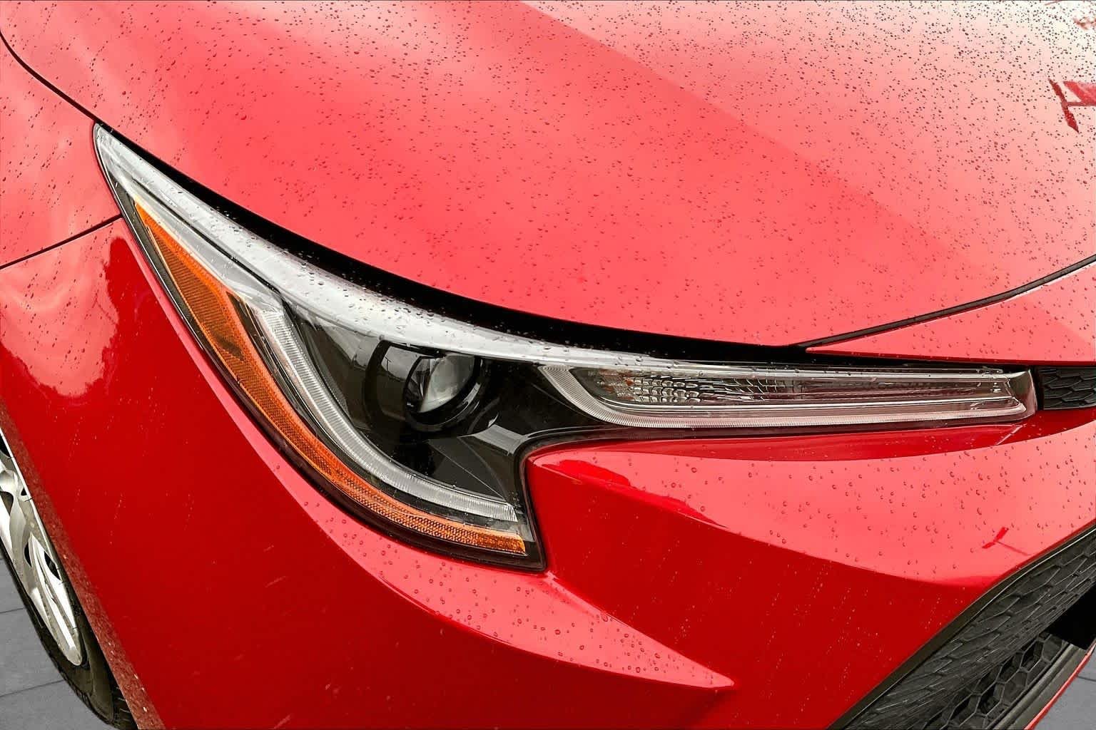 Used 2020 Barcelona Red Metallic Toyota LE image 27
