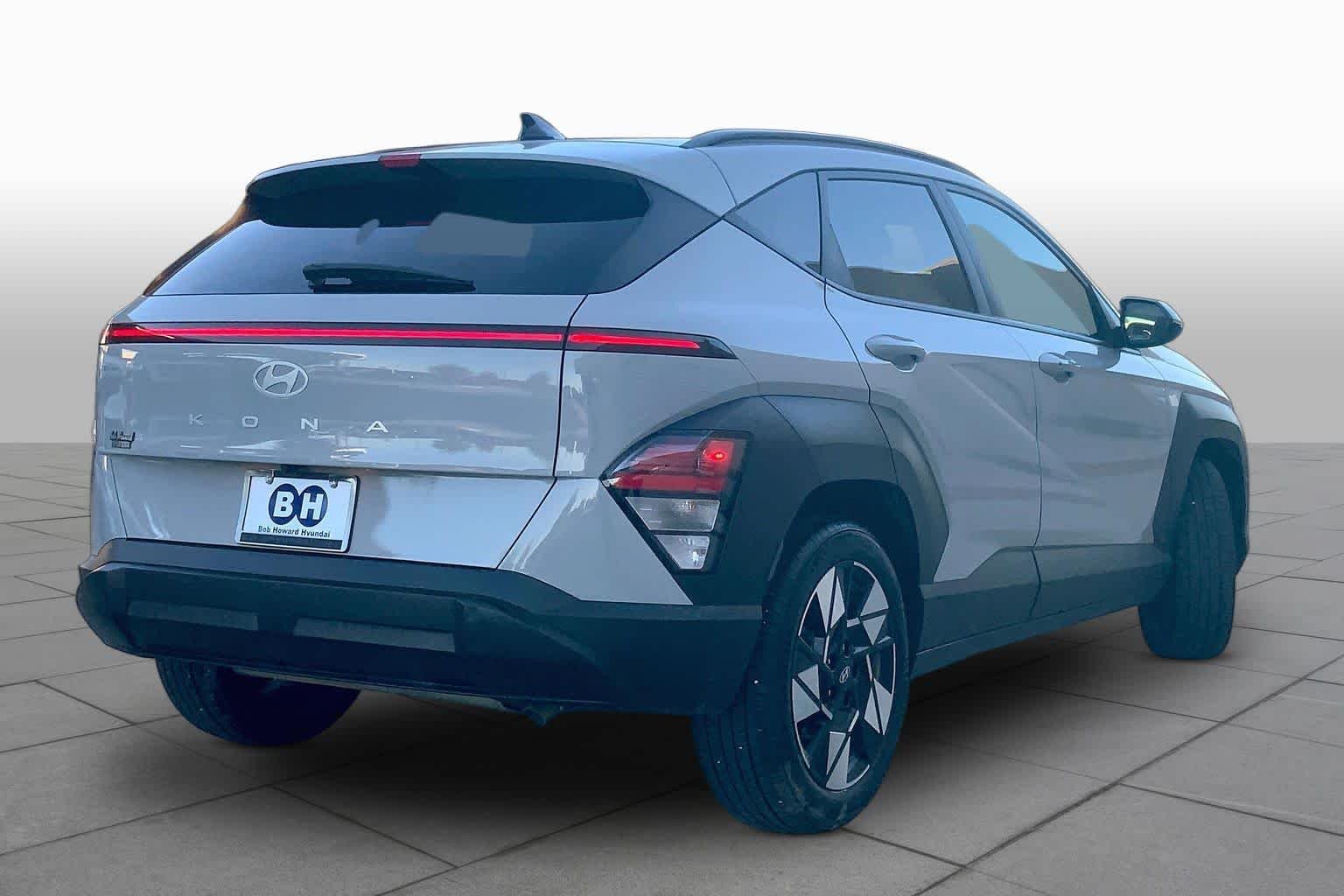 Used 2024 Cyber Gray Metallic Hyundai SEL image 12